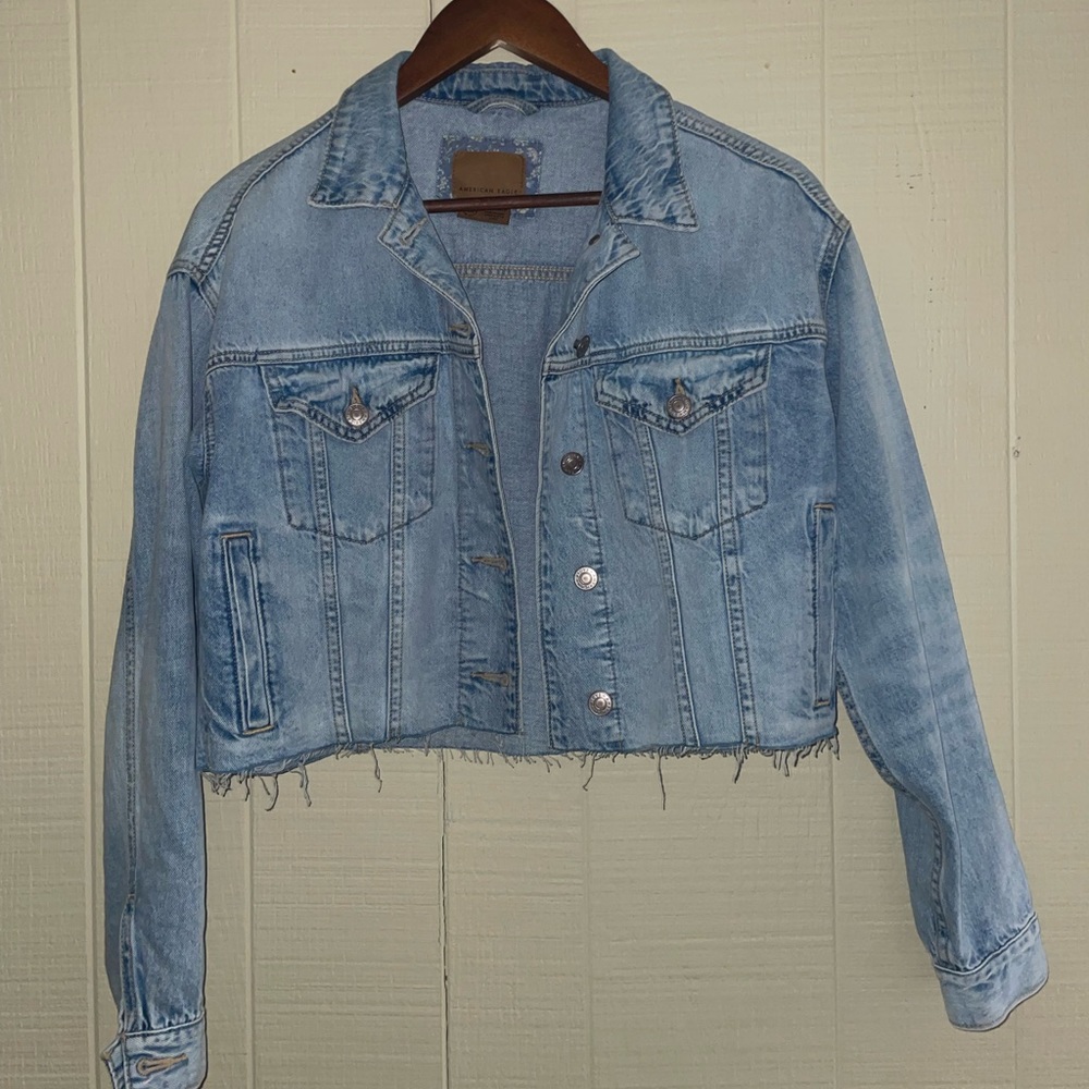 Cropped American Eagle denim jacket